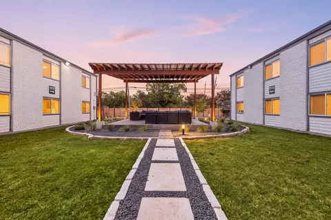 1200 E 52nd St #209, Austin, TX 78723