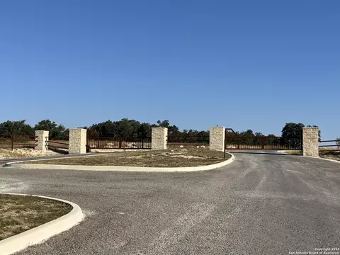 635 Whiskey Trl, Blanco, TX 78130 photo 3