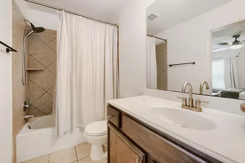 Bath - 116 Millers Loop, Jarrell, TX 76537 photo 1 of 2