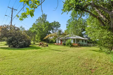 Exterior - 528 Old Mcdade Rd, Elgin, TX 78621 photo 11 of 13