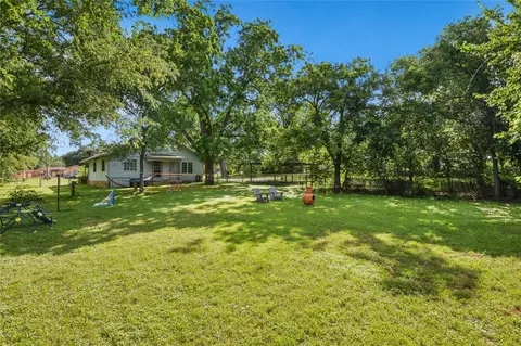 Exterior - 528 Old Mcdade Rd, Elgin, TX 78621 photo 3 of 13