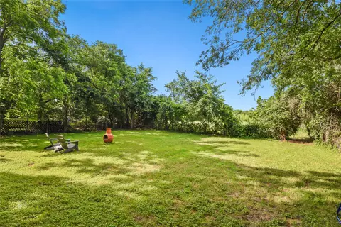 Exterior - 528 Old Mcdade Rd, Elgin, TX 78621 photo 4 of 13
