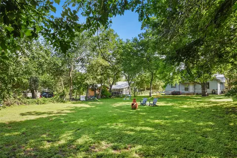 Exterior - 528 Old Mcdade Rd, Elgin, TX 78621 photo 9 of 13