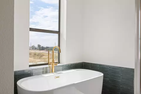 Bath - 109 Fall Dr, Georgetown, TX 78633 photo 4 of 8