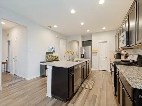 Kitchen - 206 Beechnut Dr, Buda, TX 78610 photo 3 of 4