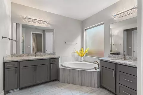 Bath - 816 Heartleaf Dr, Leander, TX 78641 photo 1 of 5