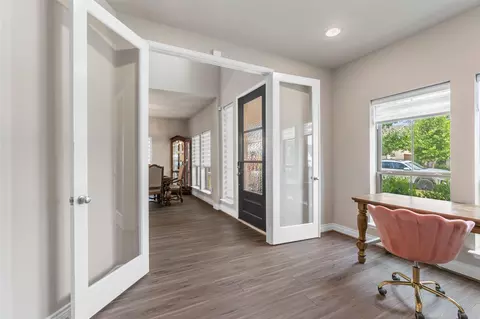 Entry Way - 816 Heartleaf Dr, Leander, TX 78641 photo 2 of 6