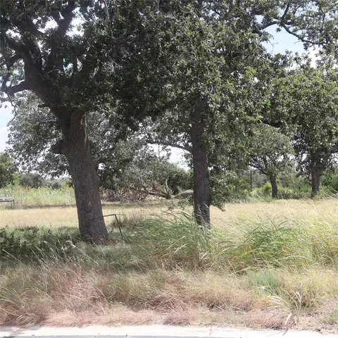 112 Mesones Rd, Florence, TX 76527