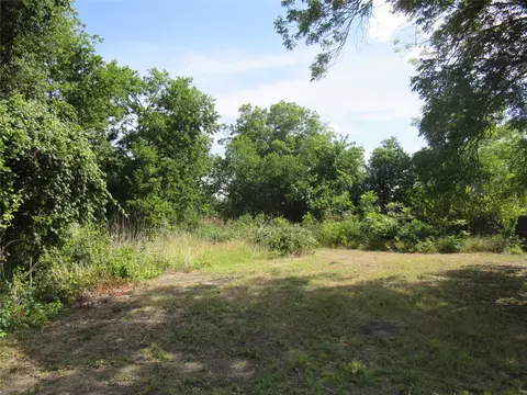 748 W Elm St, Bartlett, TX 76511 photo 4