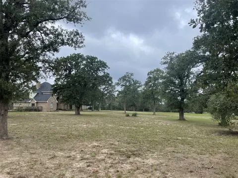 Exterior - 329 Flash Cir, Luling, TX 78648 photo 9 of 10