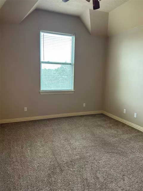 Bedroom - 329 Flash Cir, Luling, TX 78648 photo 2 of 2