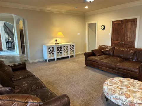 Living - 329 Flash Cir, Luling, TX 78648 photo 2 of 3