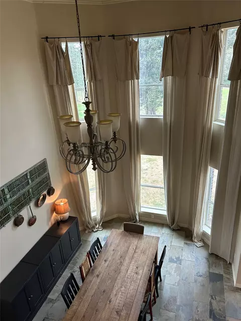 Dining - 329 Flash Cir, Luling, TX 78648 photo 3 of 3