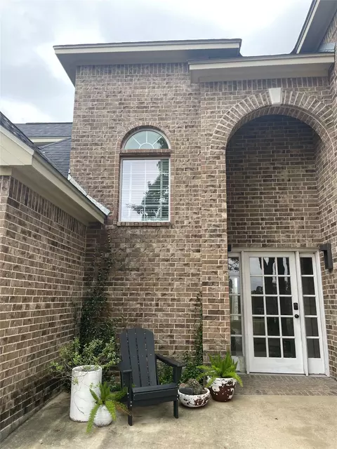 Exterior - 329 Flash Cir, Luling, TX 78648 photo 10 of 10
