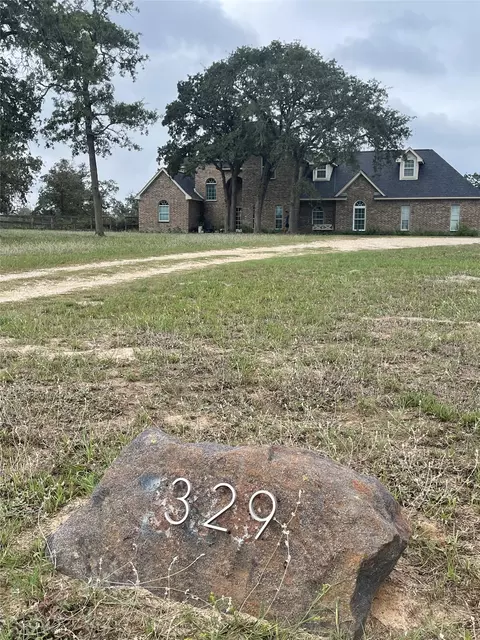 Exterior - 329 Flash Cir, Luling, TX 78648 photo 4 of 10