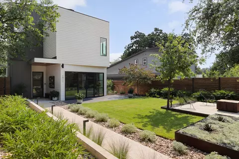 Exterior - 1911 E 10th St, Austin, TX 78702 photo 9 of 9