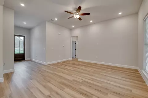 Living - 116 Pine Point Cv, Elgin, TX 78621 photo 3 of 4