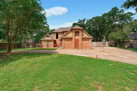 711 Brazos Ave, Rockdale, TX 76567