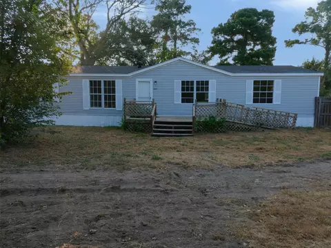 1227 Highway 71 W, Smithville, TX 78957
