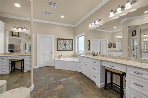Bath - 14690 Chapel Rd, Lorena, TX 76655 photo 2 of 7