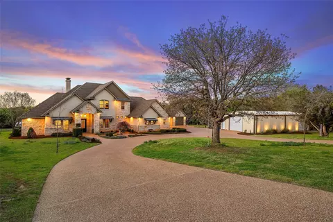 Exterior - 14690 Chapel Rd, Lorena, TX 76655 photo 2 of 10