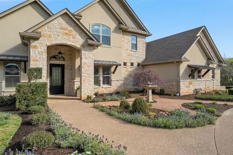 Exterior - 14690 Chapel Rd, Lorena, TX 76655 photo 3 of 10