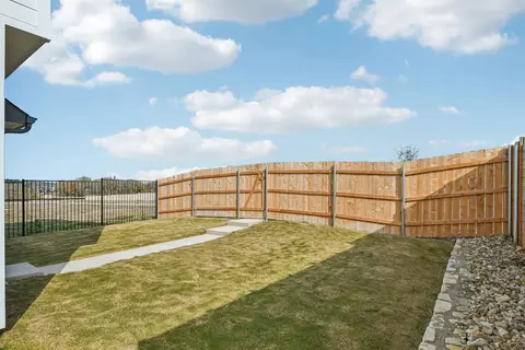 Exterior - 16517 Wind Chime Dr, Manor, TX 78653 photo 5 of 7