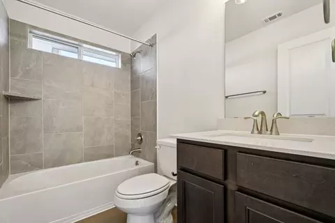 Bath - 16517 Wind Chime Dr, Manor, TX 78653 photo 3 of 3