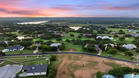 26605 Woodpecker Trl, Spicewood, TX 78669