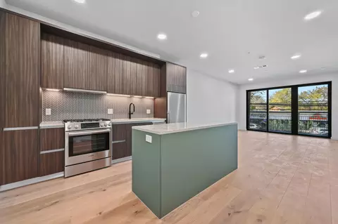 2209 S 1st St #218, Austin, TX 78704