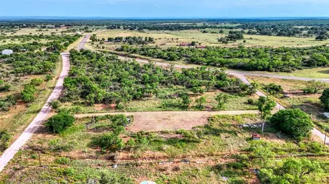 114 Center St, Valley Spring, TX 76885
