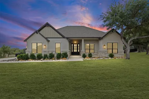 225 Spicewood Trails Dr, Spicewood, TX 78669
