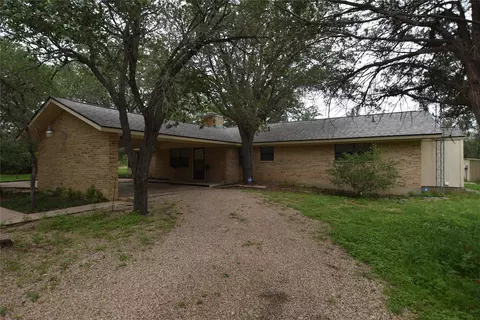 687 Fm 812 Rd, Red Rock, TX 78662