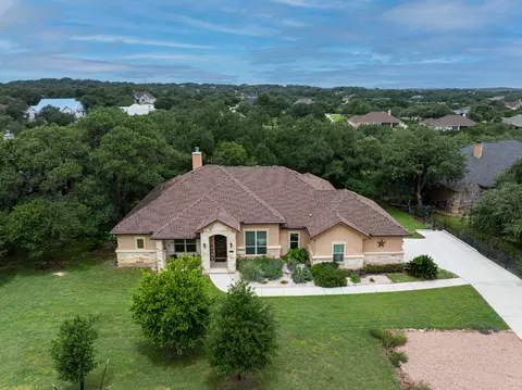 1937 Hunters Cv, New Braunfels, TX 78132
