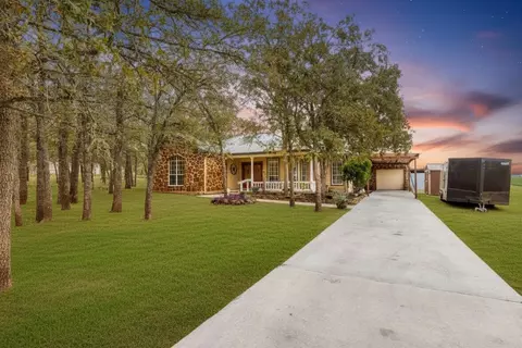 771 Hillje Rd, Kingsbury, TX 78638