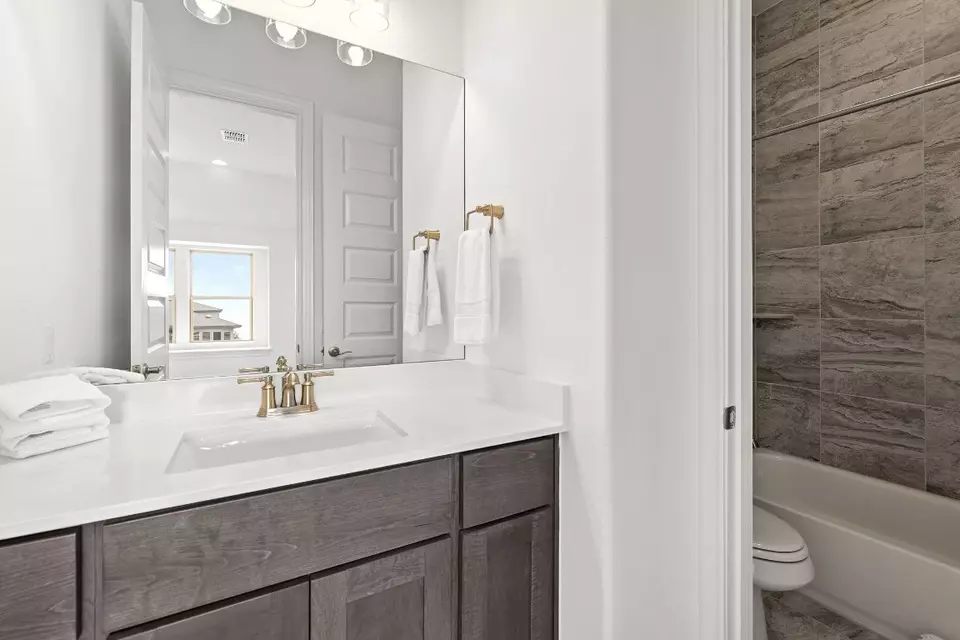 Bath - 240 Wellborn Rd, Liberty Hill, TX 78642 photo 5 of 8