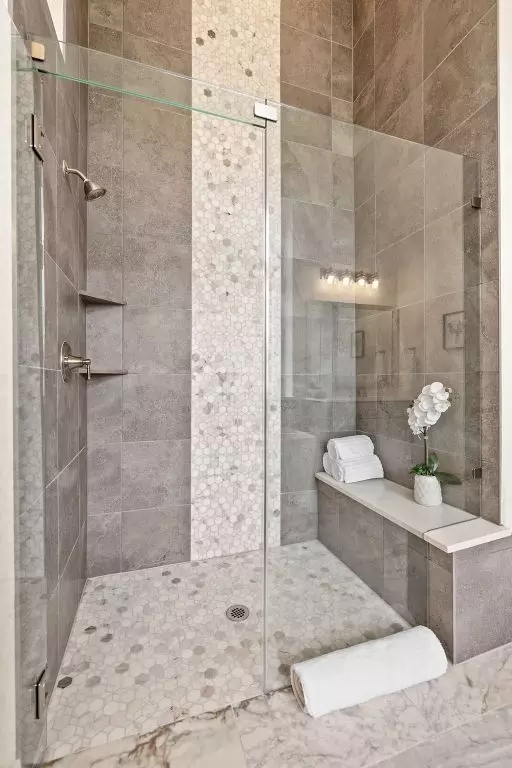 Bath - 240 Wellborn Rd, Liberty Hill, TX 78642 photo 4 of 8