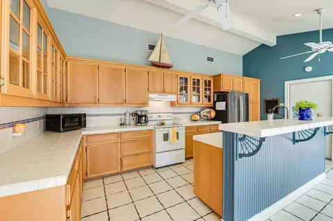 Kitchen - 17009 E Darleen Dr #2, Leander, TX 78641 photo 1 of 3