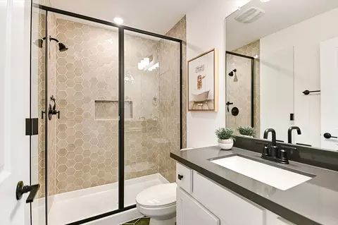 Bath - 1928 Varese Path, Leander, TX 78641 photo 3 of 4