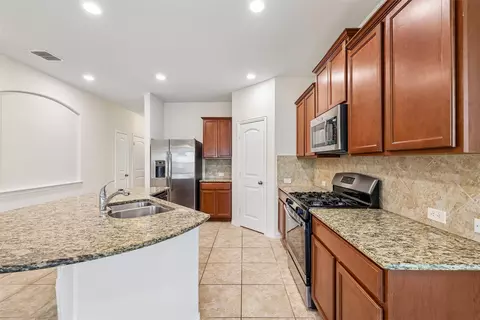 Kitchen - 328 Shale Cir, Buda, TX 78610 photo 2 of 4