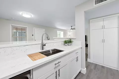 7801 Shoal Creek Blvd #203, Austin, TX 78757
