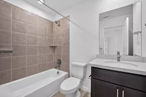 Bath - 1632 Lorant Ln, Pflugerville, TX 78660 photo 2 of 3