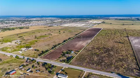 1501 Fm-487, Jarrell, TX 76537 photo 5