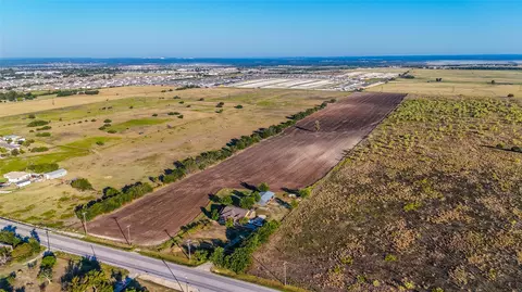 1501 Fm-487, Jarrell, TX 76537 photo 2