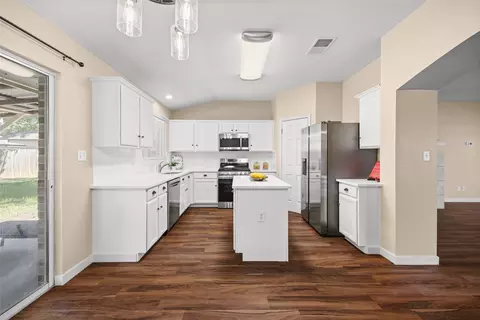 Kitchen - 161 Britni Loop, Kyle, TX 78640 photo 2 of 7