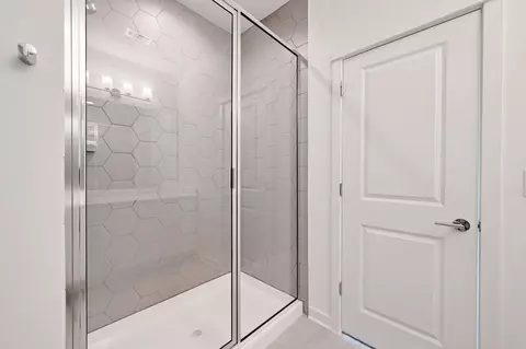 Bath - 458 Orleanian Dr #A, Buda, TX 78610 photo 3 of 4