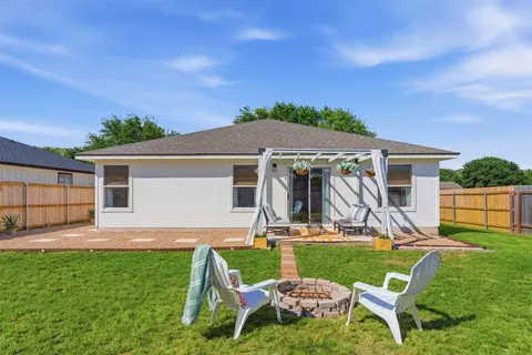 197 Donatello, Kyle, TX 78640