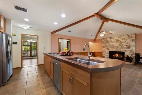 3805 Carmel Dr, Round Rock, TX 78681