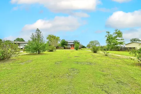 Exterior - 320 Sunset Ridge Rd, Maxwell, TX 78656 photo 2 of 9
