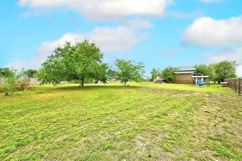 Exterior - 320 Sunset Ridge Rd, Maxwell, TX 78656 photo 8 of 9
